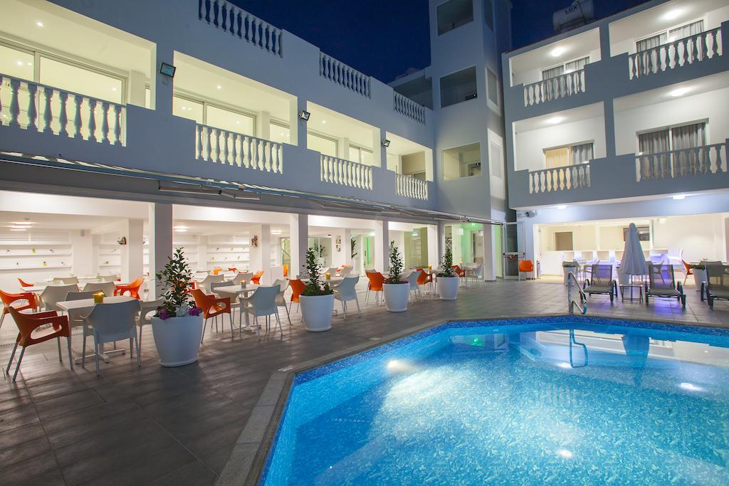 Princessa Vera Hotel Apartments Paphos Eksteriør bilde