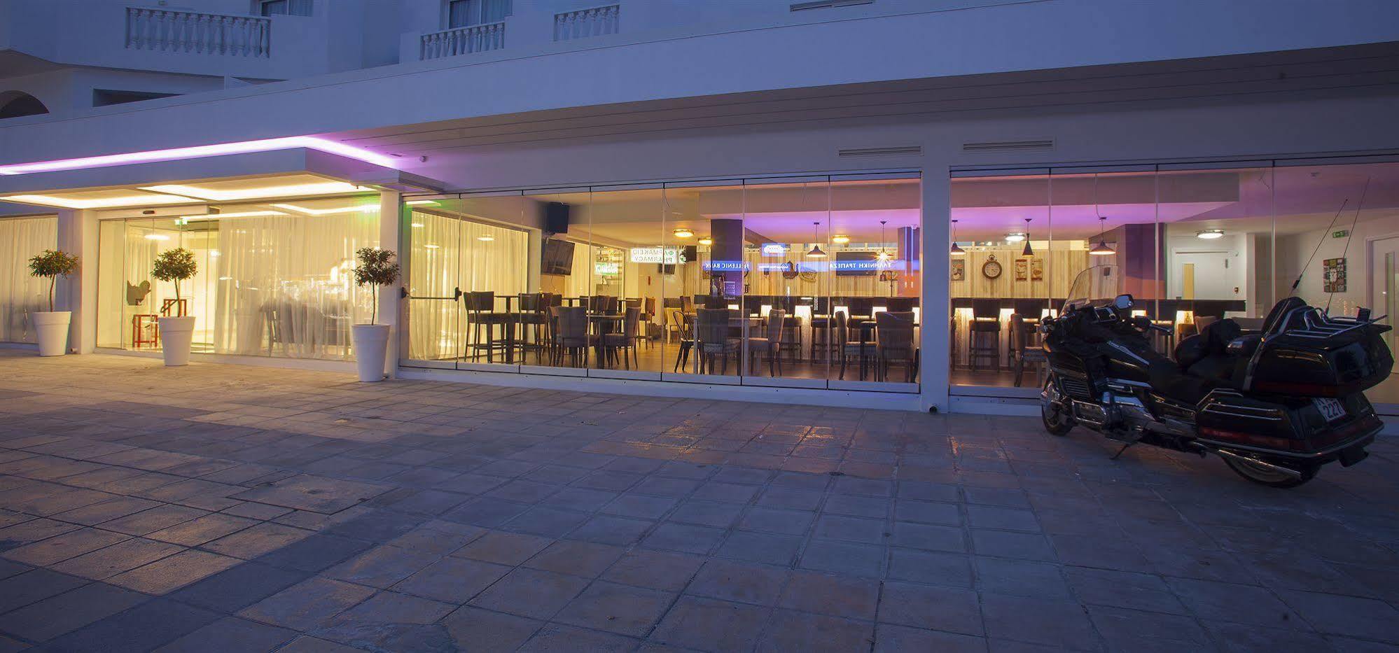 Princessa Vera Hotel Apartments Paphos Eksteriør bilde